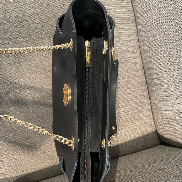 Michael Kors bag - Picture 6 of 9